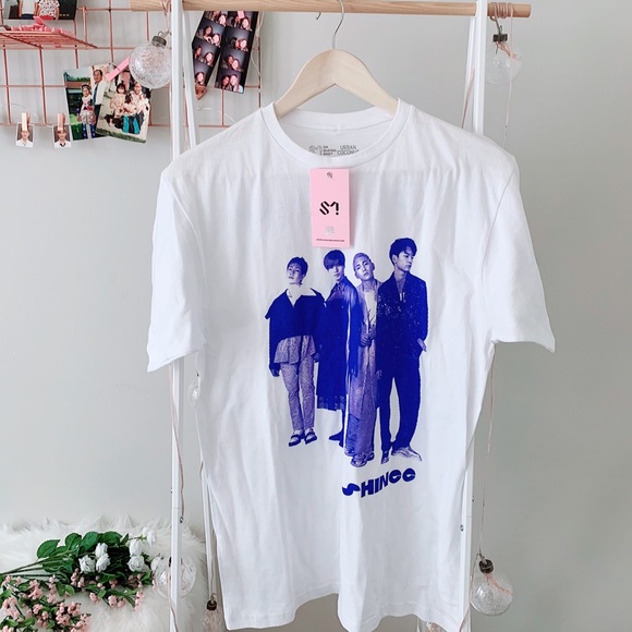 Hot Topic Tops - SHINee KPOP T-shirt!